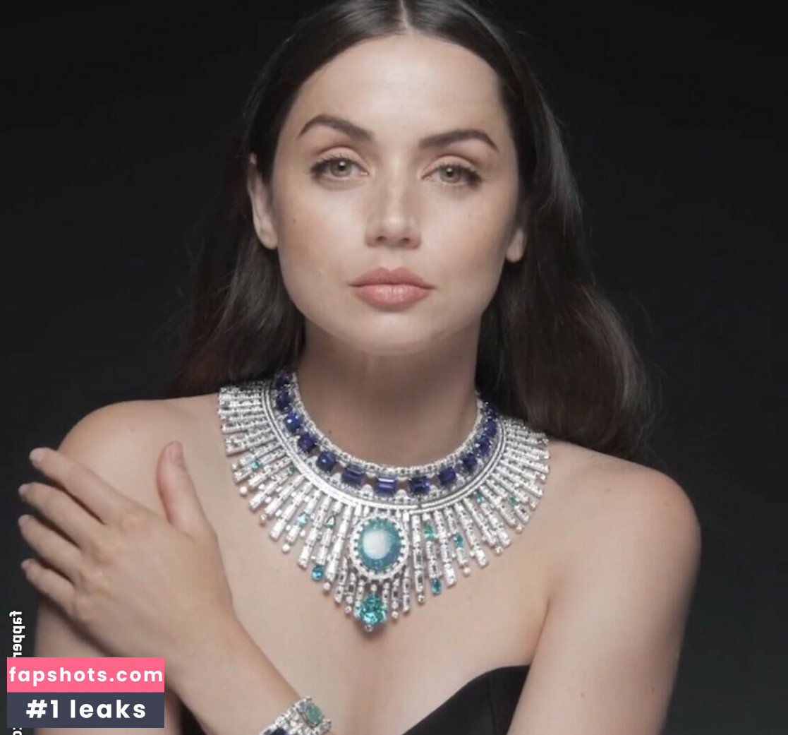 Ana de Armas gallery photo #433