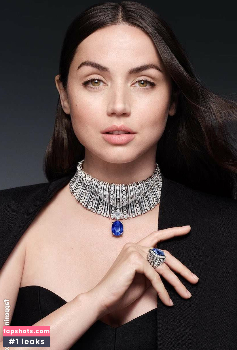 Ana de Armas gallery photo #435