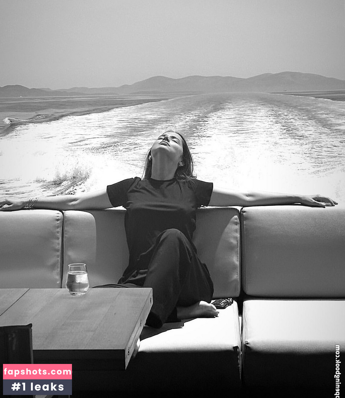 Ana de Armas gallery photo #449