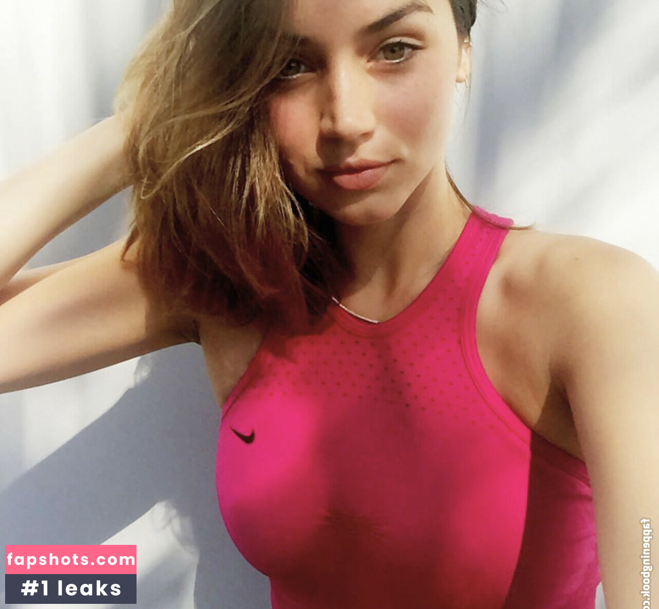 Ana de Armas gallery photo #459