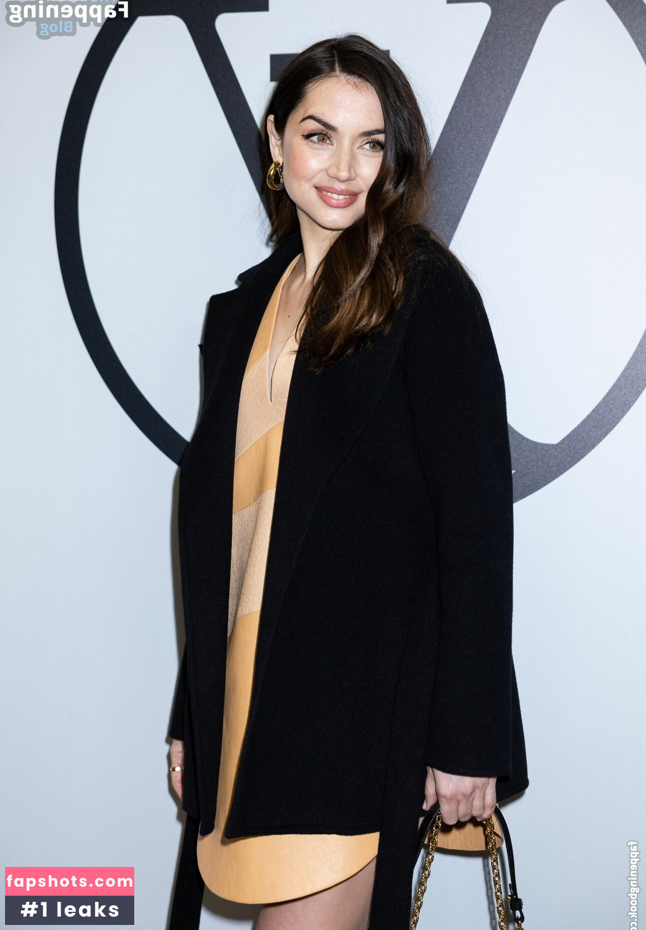 Ana de Armas gallery photo #488