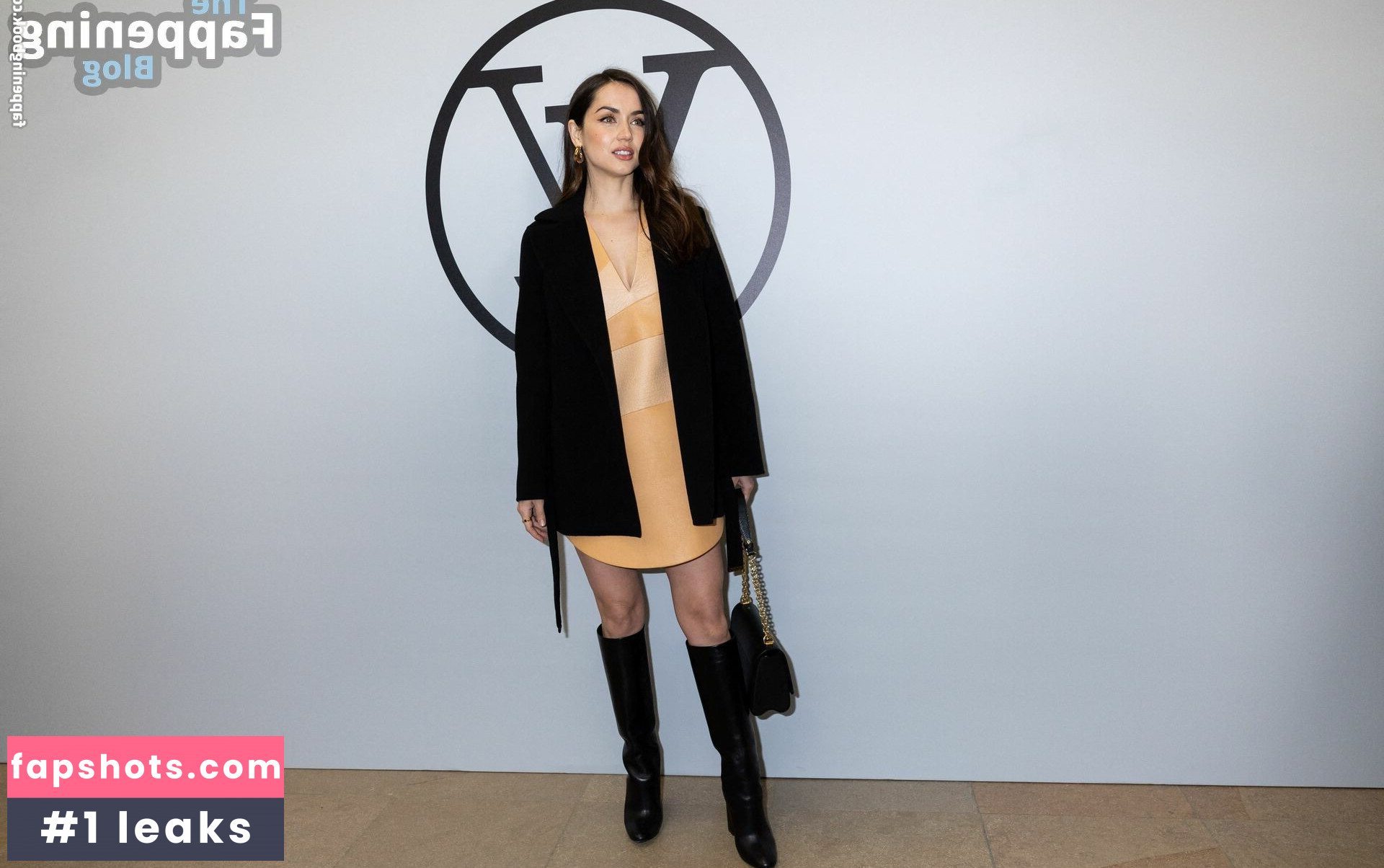 Ana de Armas gallery photo #490