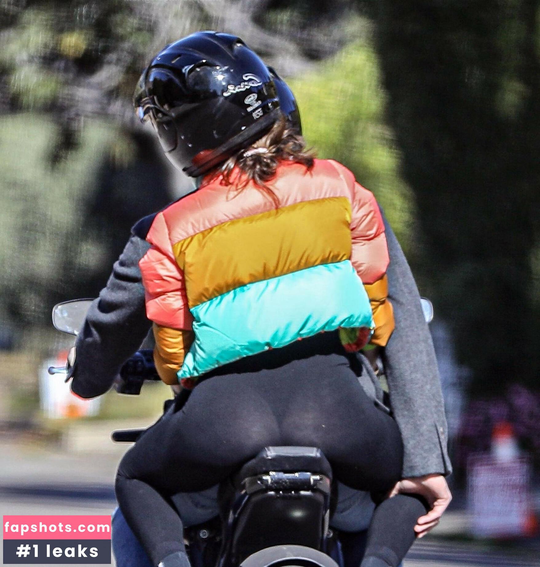 Ana de Armas gallery photo #533