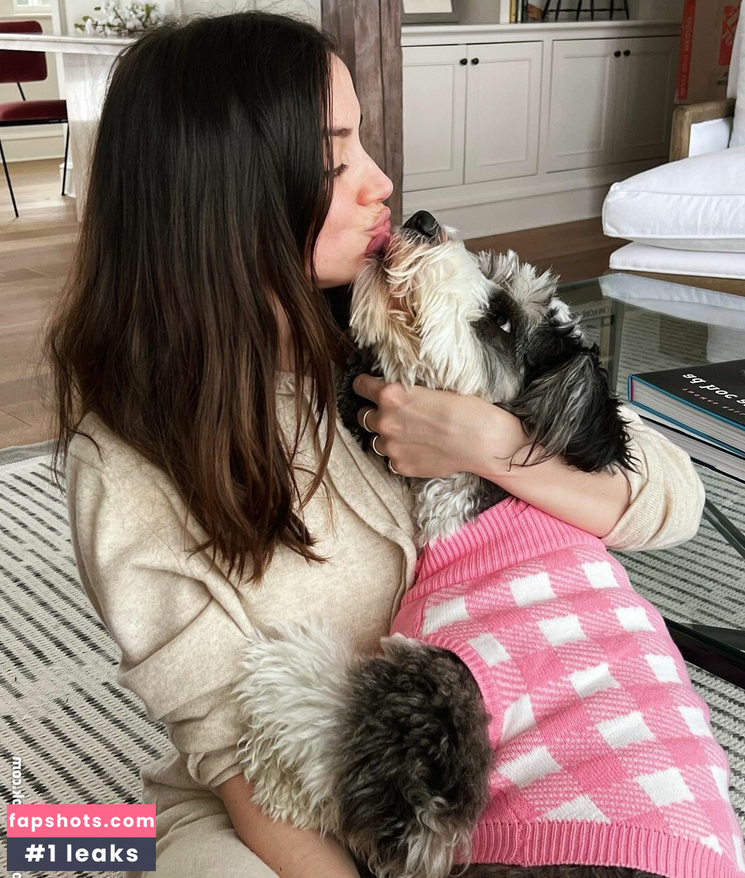 Ana de Armas gallery photo #543