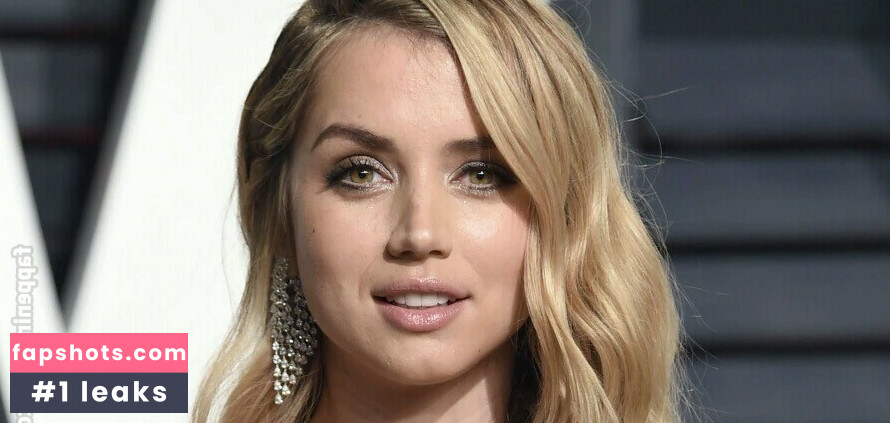 Ana de Armas gallery photo #574