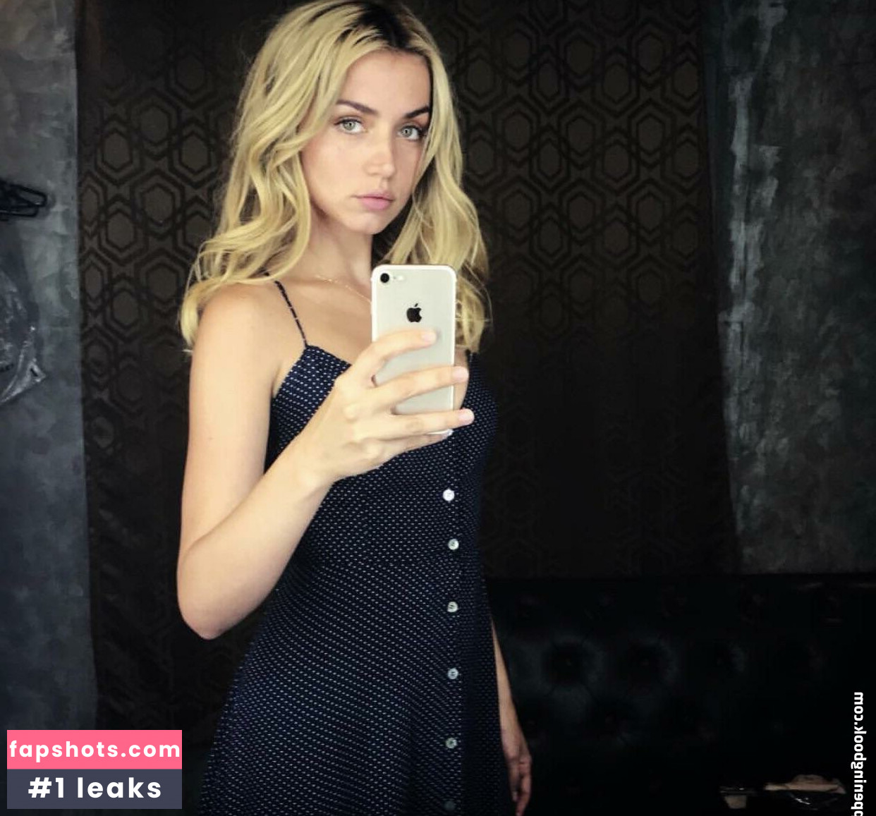 Ana de Armas gallery photo #583