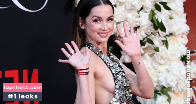 Ana de Armas gallery photo #610