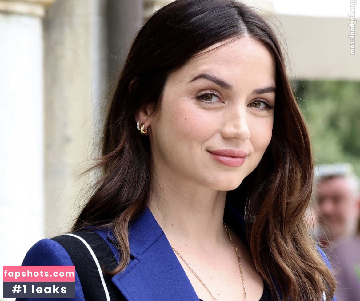 Ana de Armas gallery photo #616