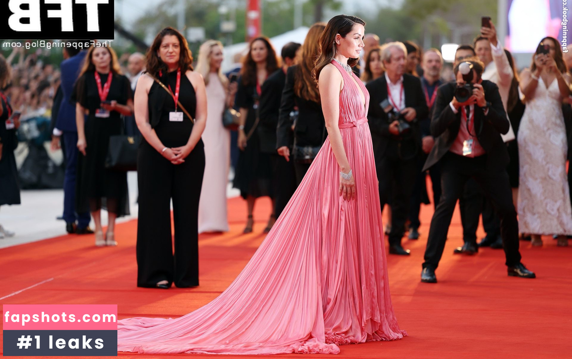 Ana de Armas gallery photo #635