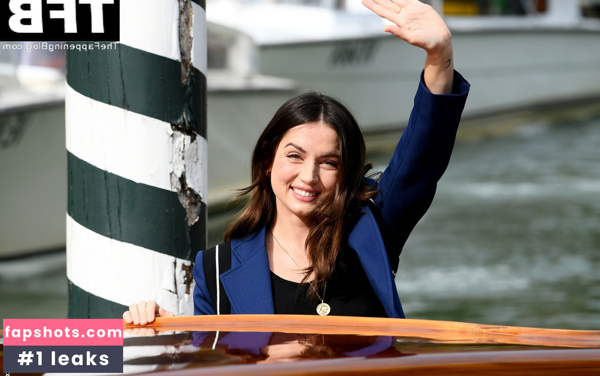 Ana de Armas gallery photo #655