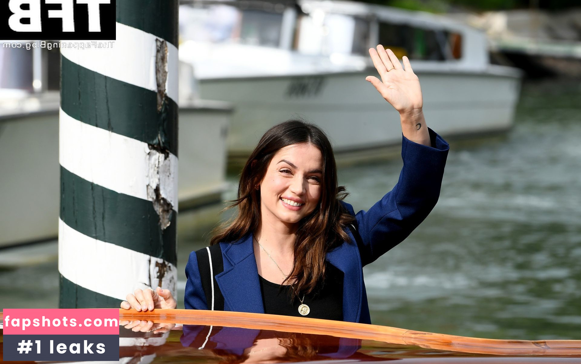 Ana de Armas gallery photo #656