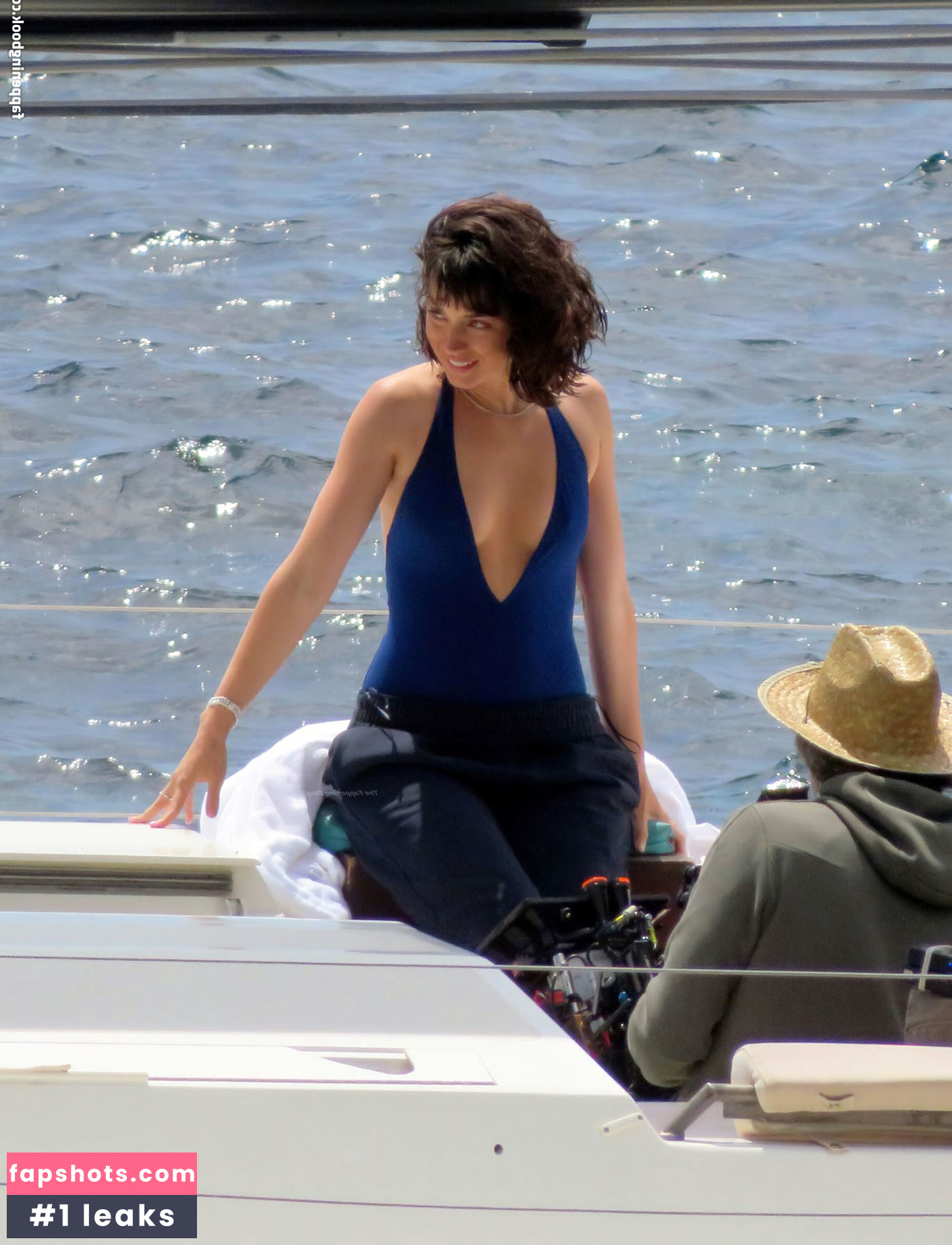 Ana de Armas gallery photo #672