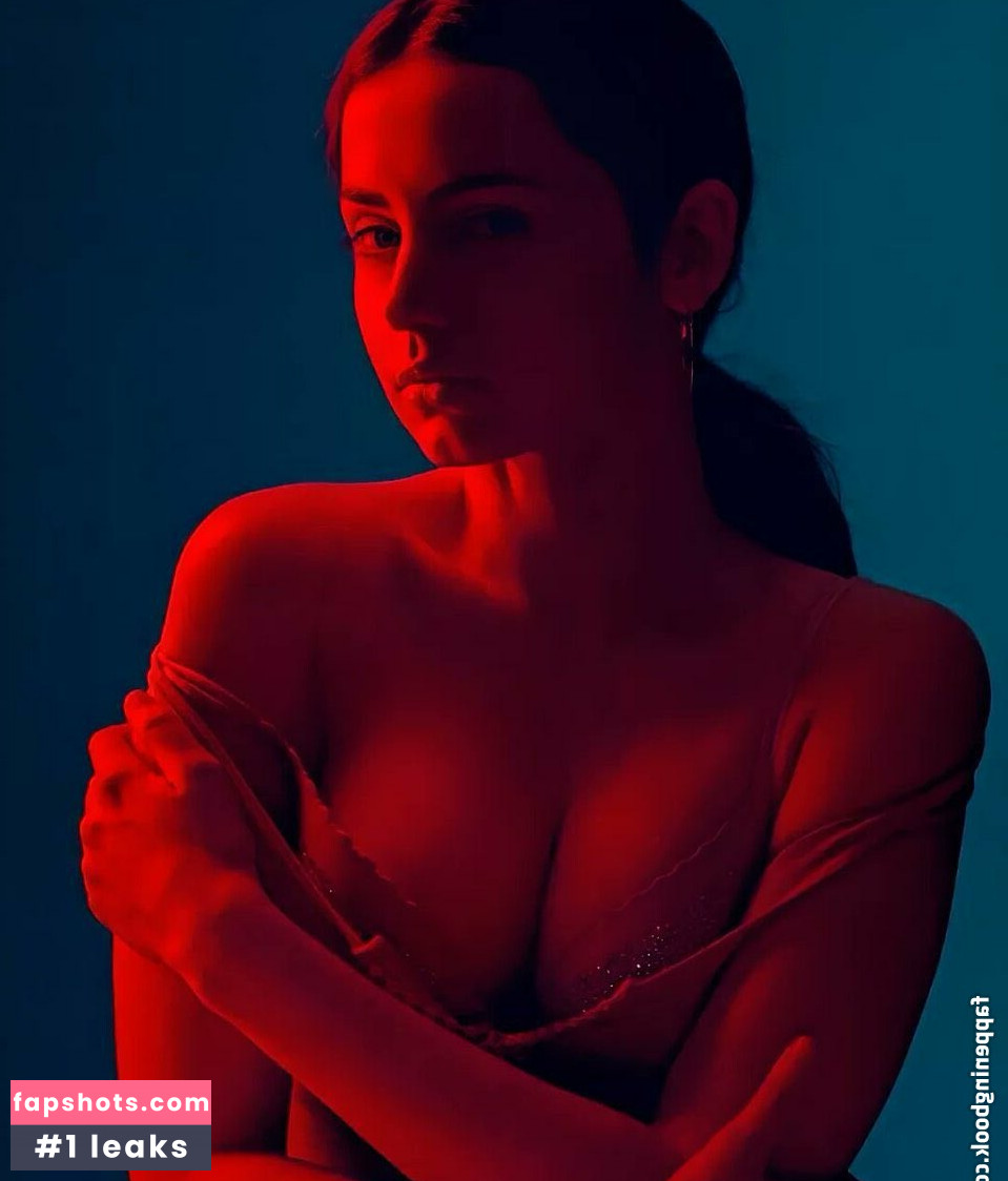 Ana de Armas gallery photo #98