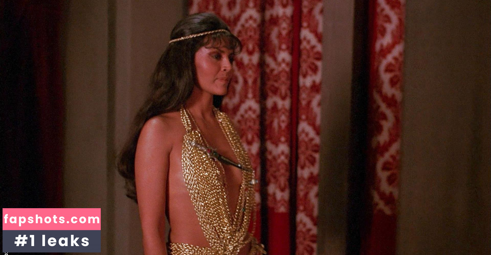 Ana De Sade nude babe gallery