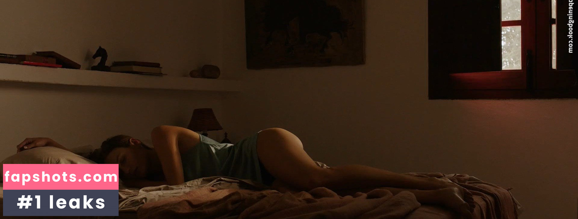 Ana Girardot gallery photo #12