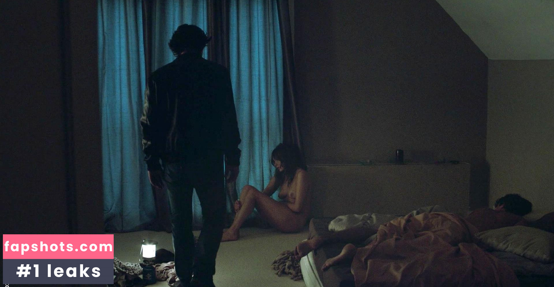 Ana Girardot gallery photo #29