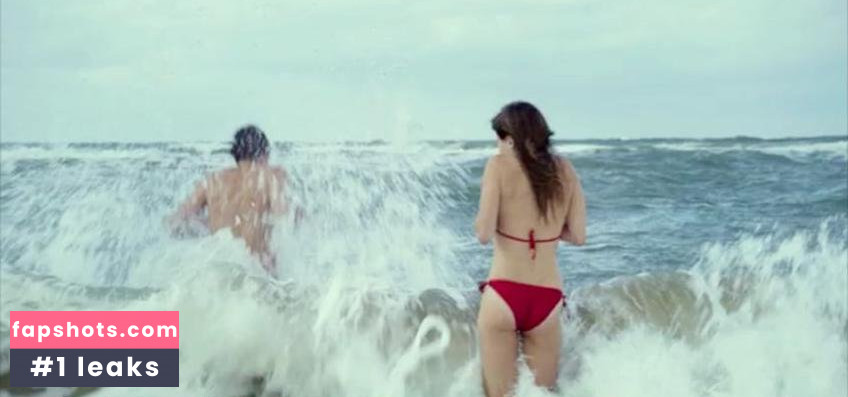 Ana Girardot gallery photo #41