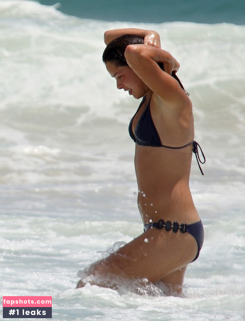 Ana Ivanovic gallery photo #35