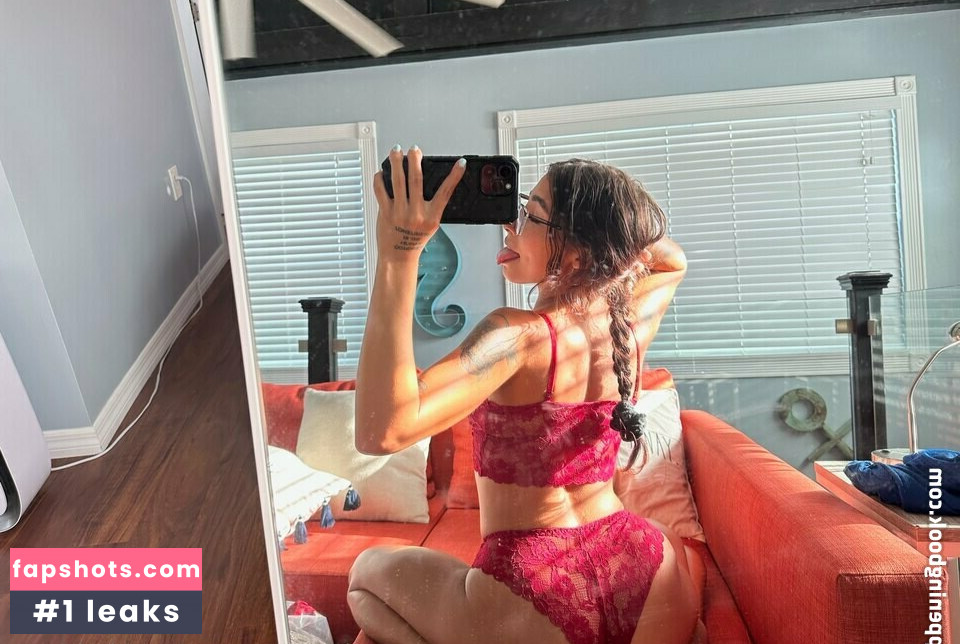 Ana Khalifa gallery photo #14