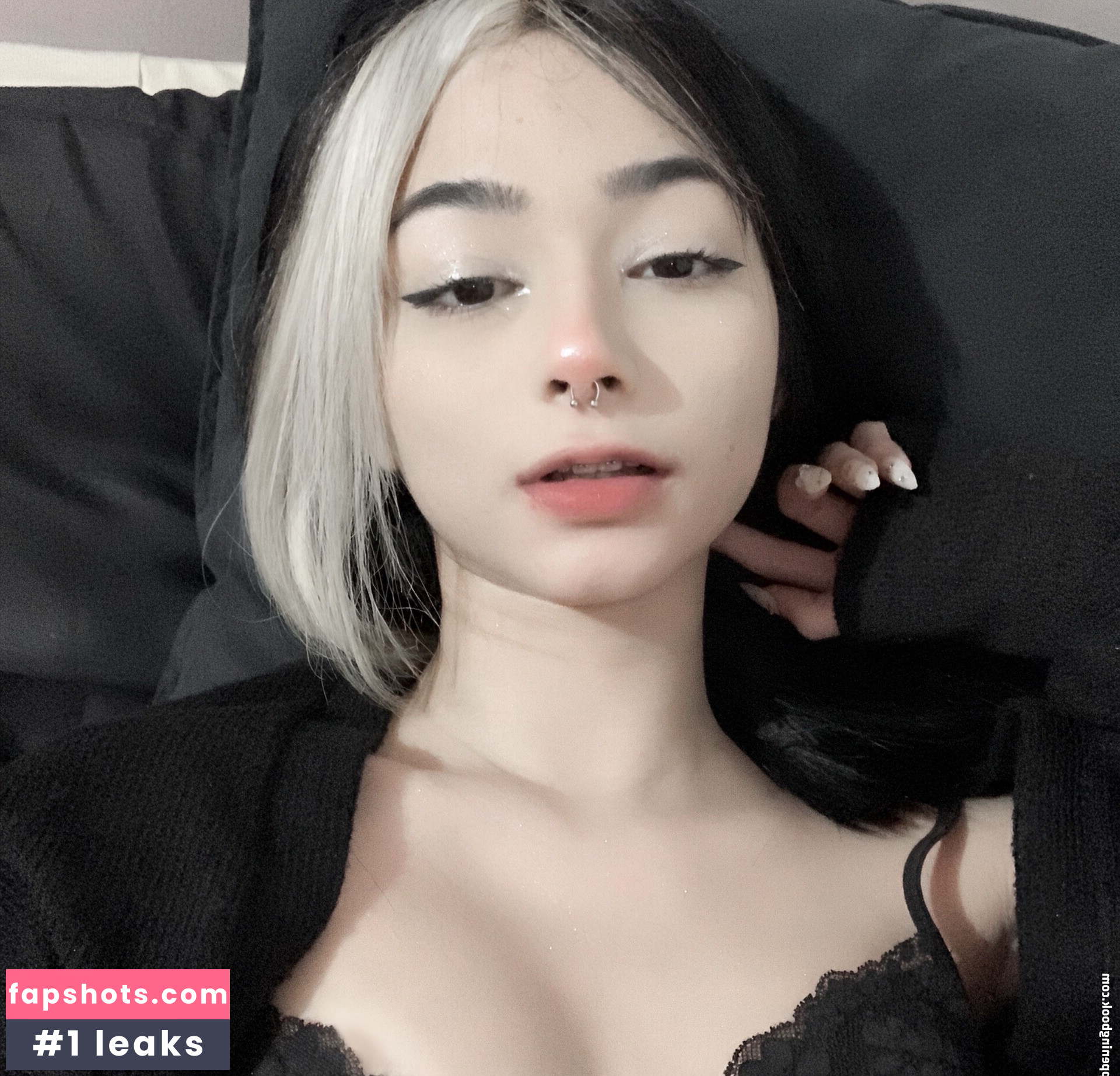 Ana Langdon gallery photo #14