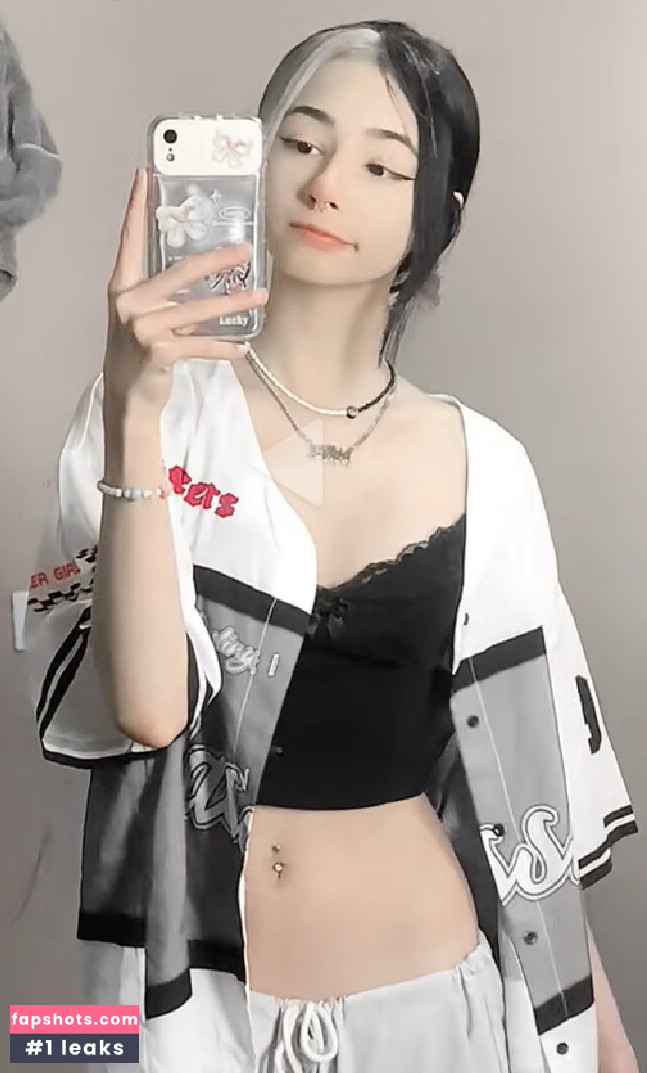 Ana Langdon gallery photo #6