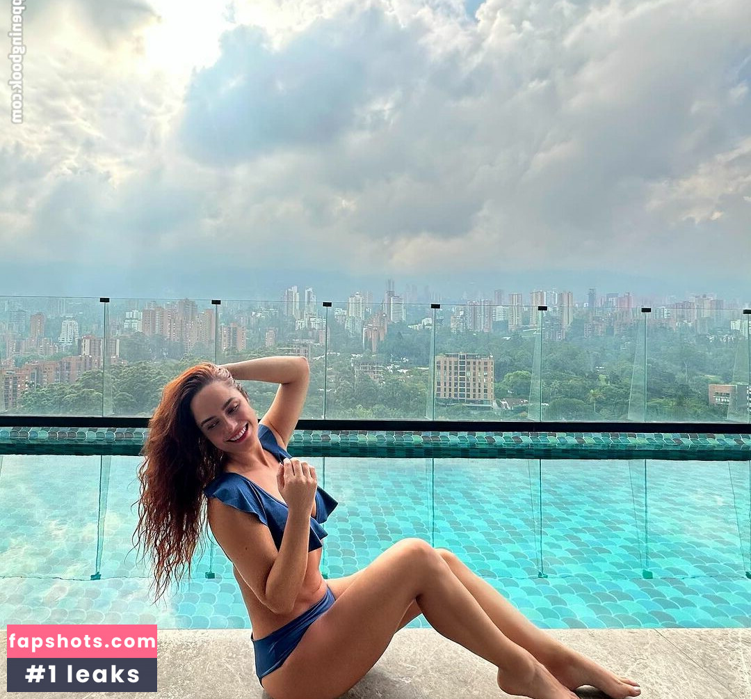 Ana Lucia Dominguez gallery photo #26