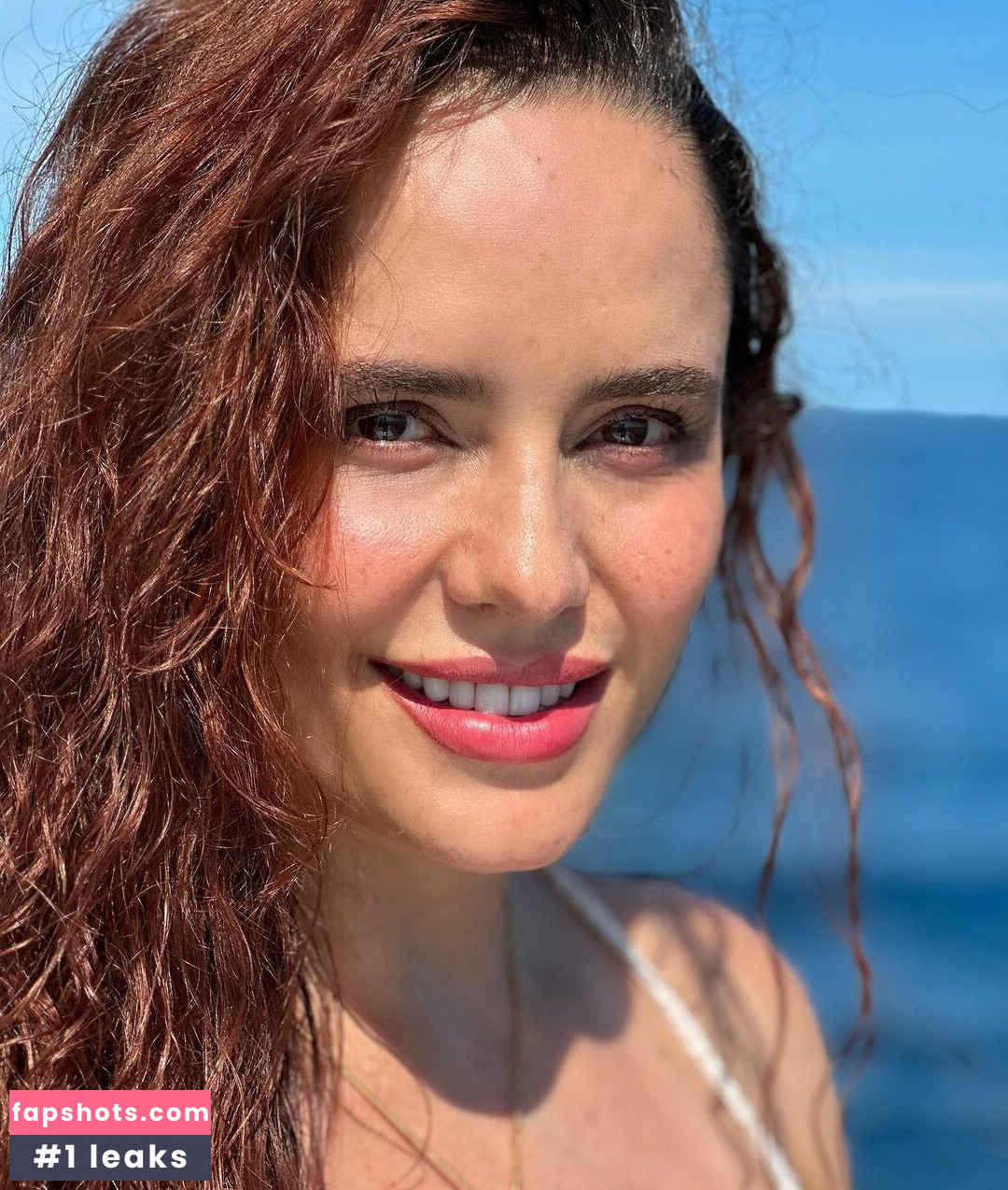 Ana Lucia Dominguez gallery photo #32