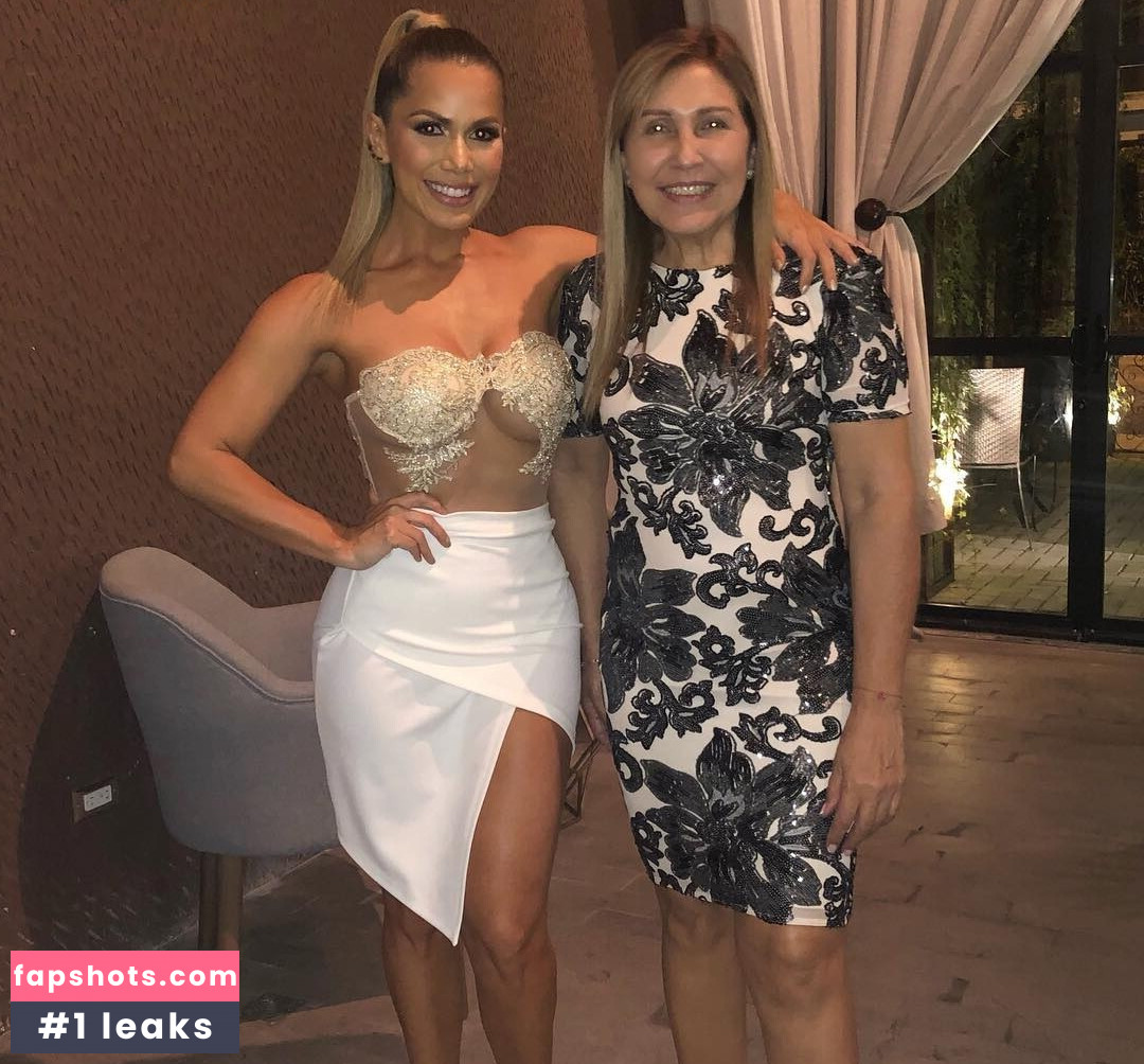 Ana Lucia Vega gallery photo #34