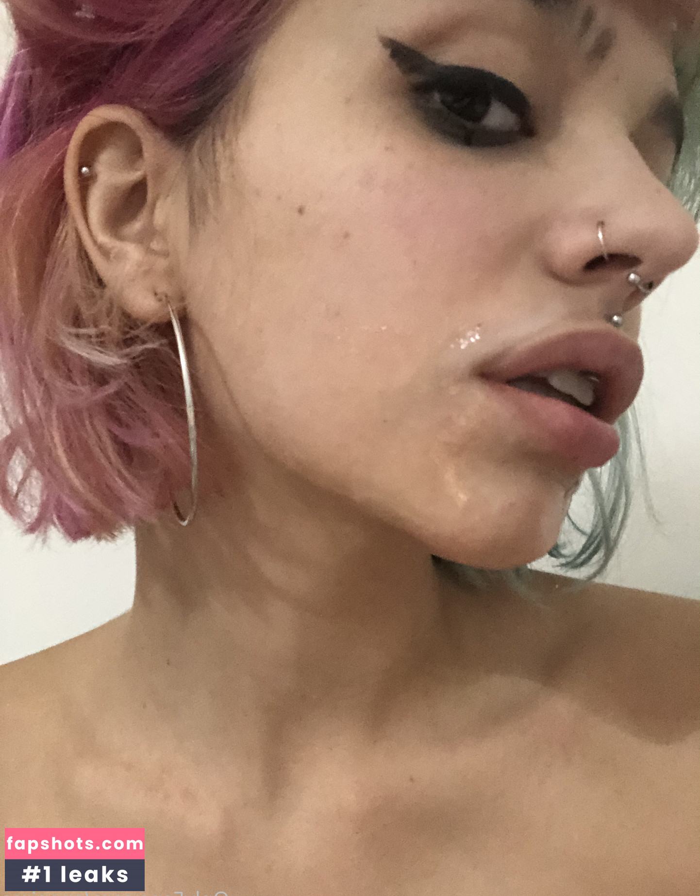 Ana Pires gallery photo #28