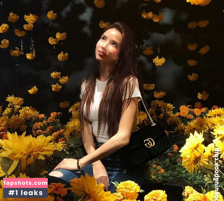 Ana Walczak gallery photo #13