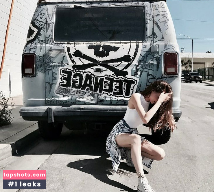 Ana Walczak gallery photo #3