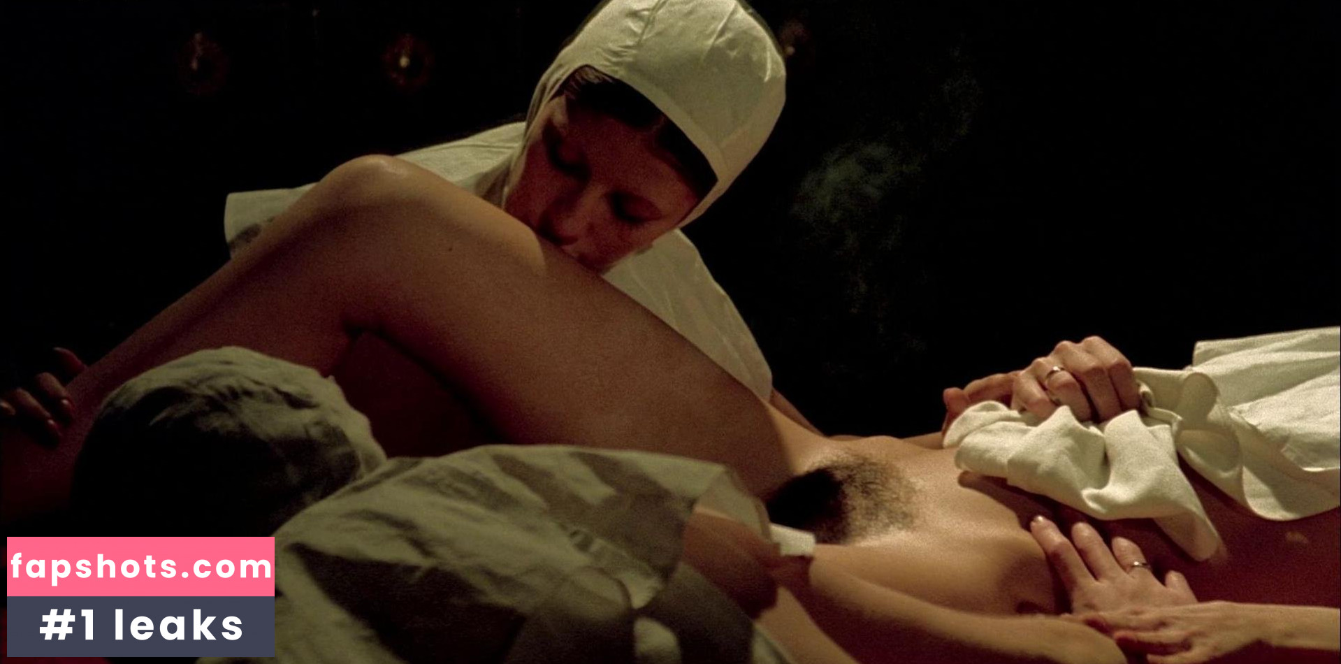 Ana Zanatti gallery photo #2