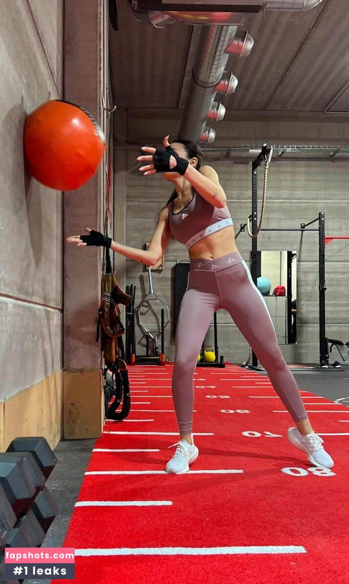 Anabel Hernandez gallery photo #16