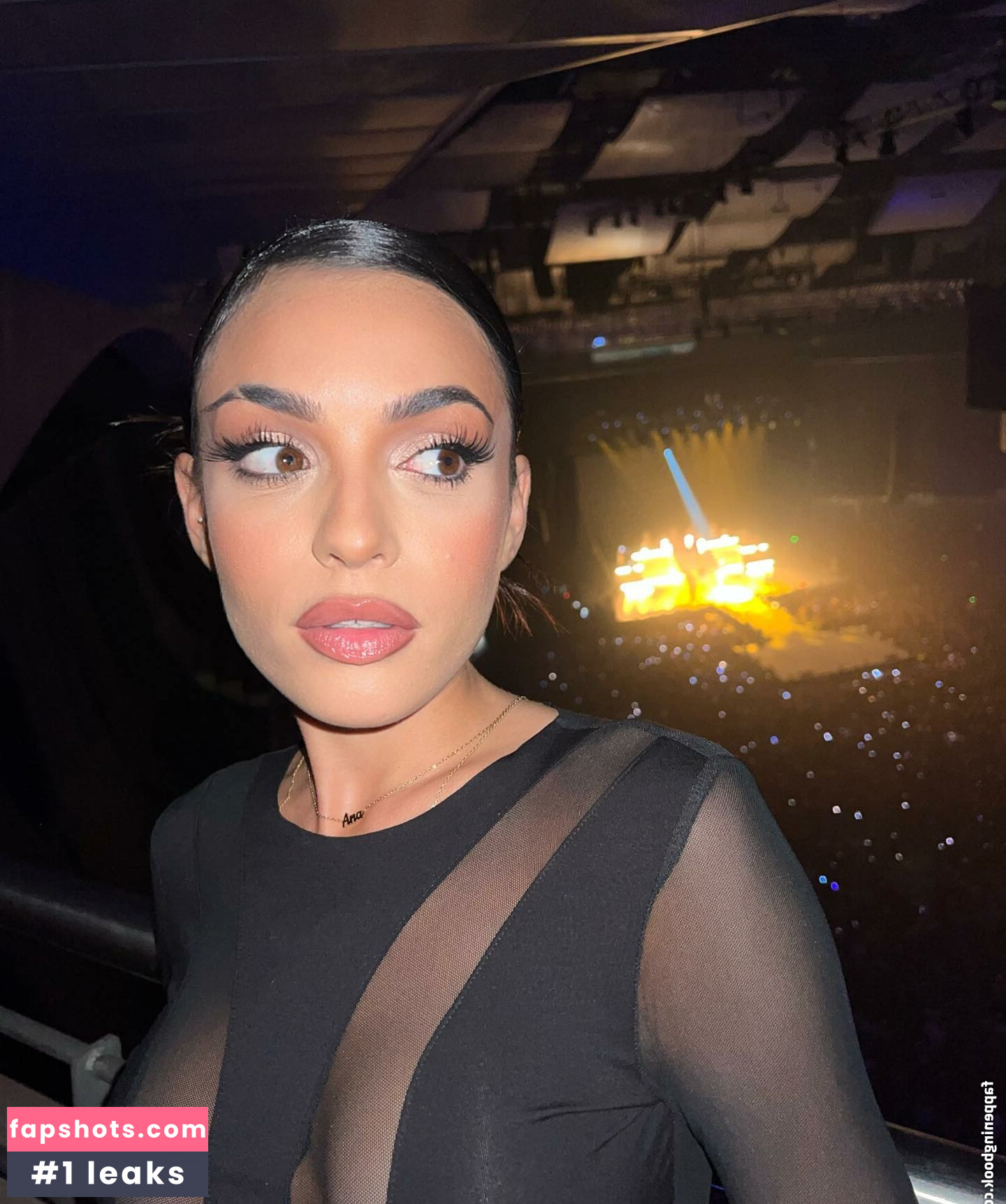 Anabel Hernandez gallery photo #20