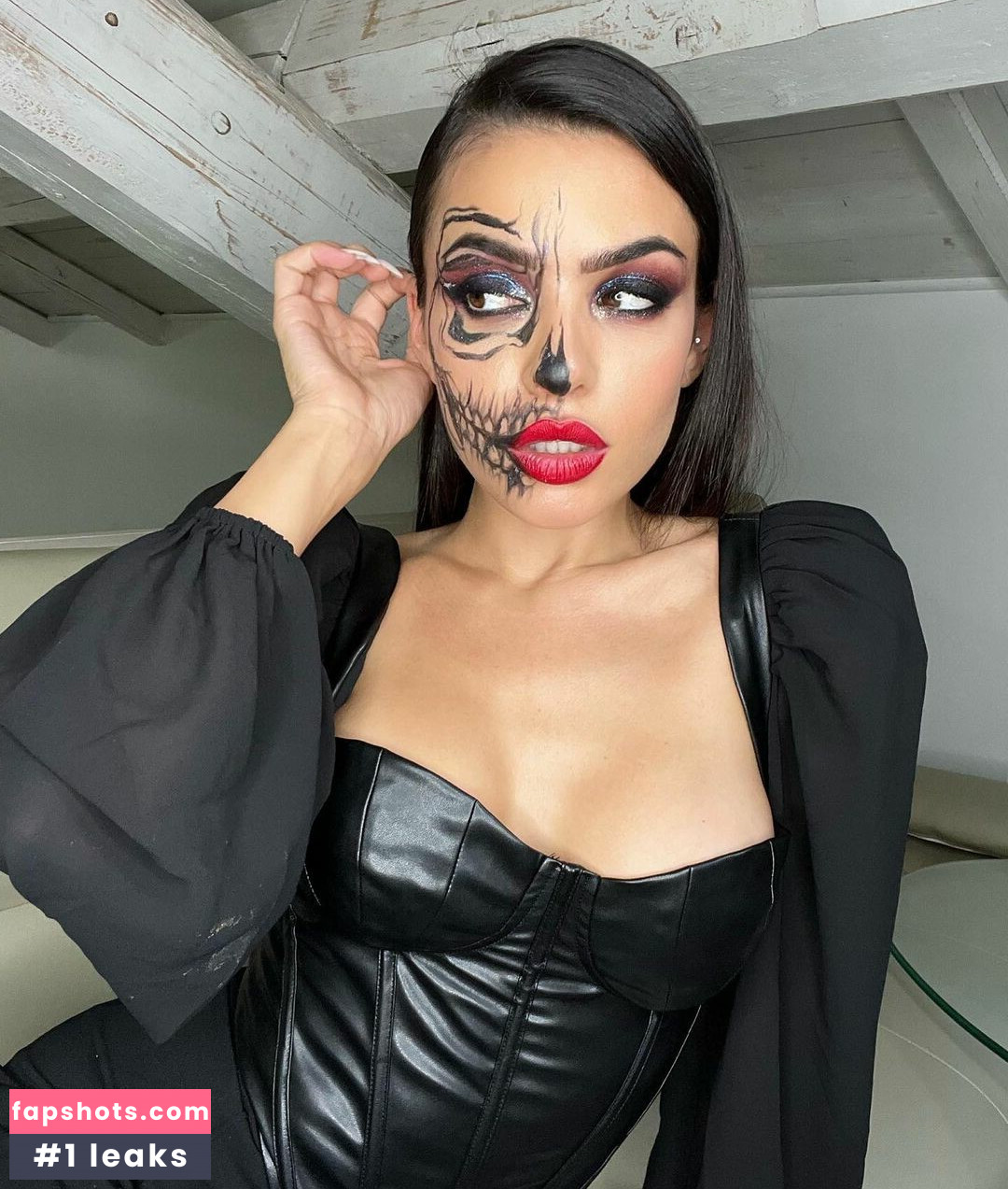 Anabel Hernandez gallery photo #84