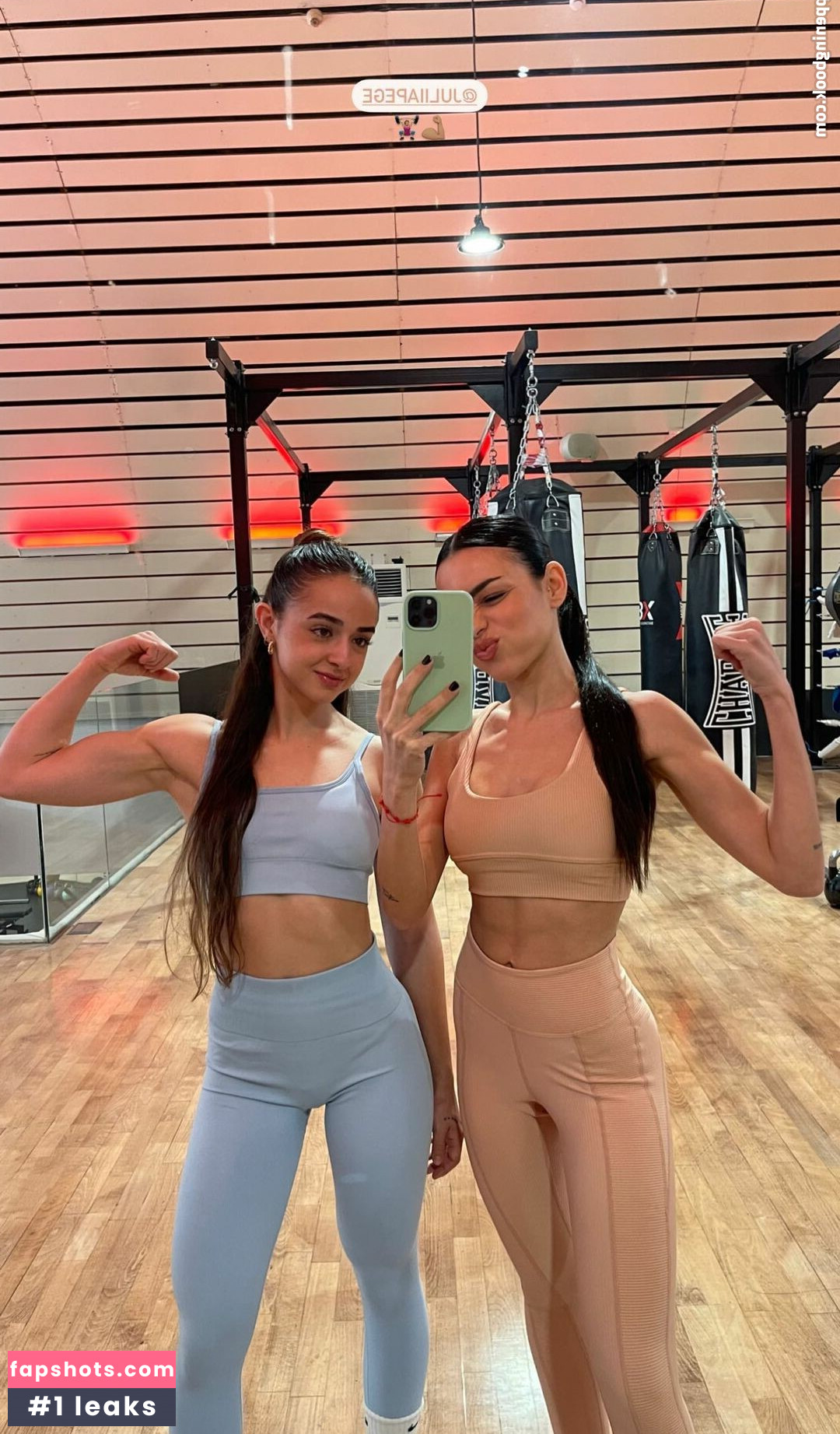 Anabel Hernandez gallery photo #85