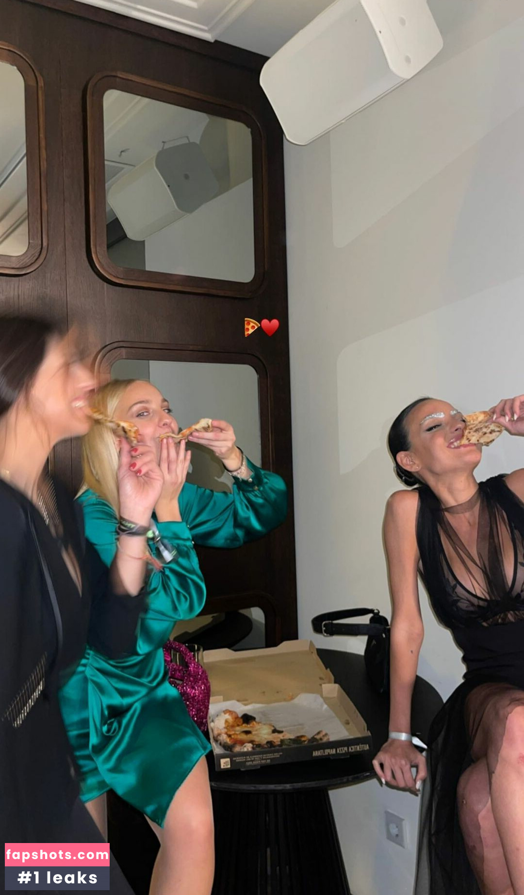 Anabel Hernandez nude babe gallery