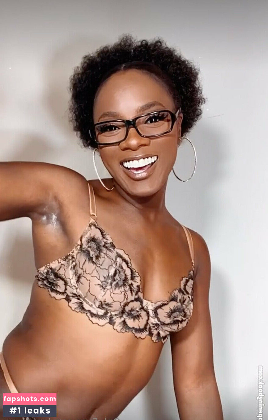 anafoxxx Nude Leaks OnlyFans Photos #10 - LeakJerk