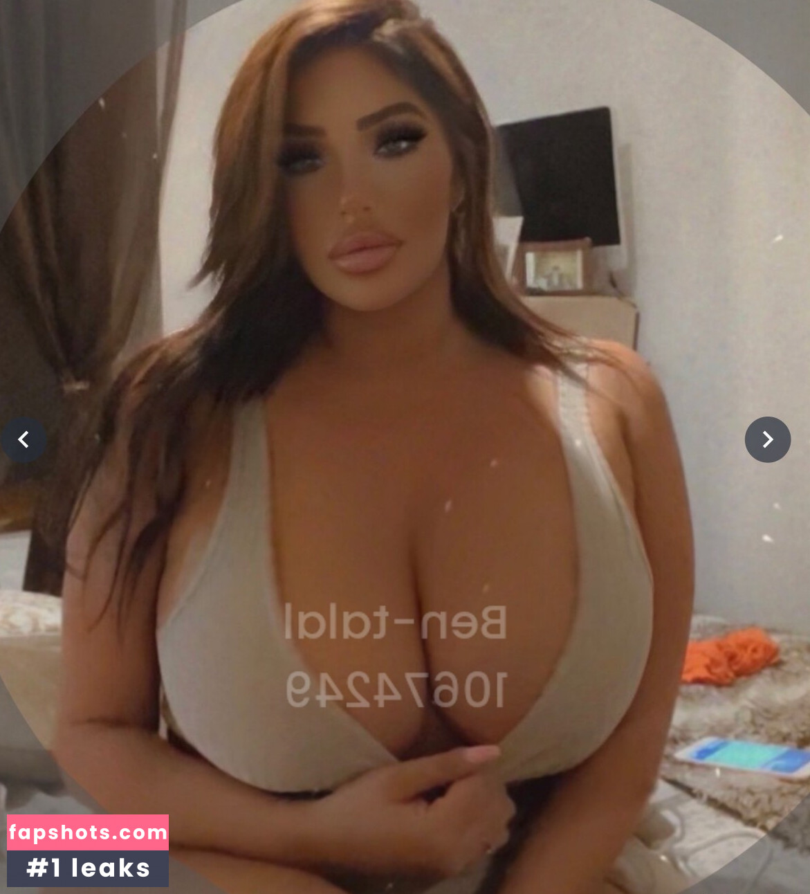 Anais Bragadias nude babe gallery