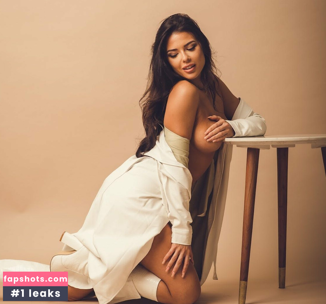 Anais Rizzo gallery photo #16