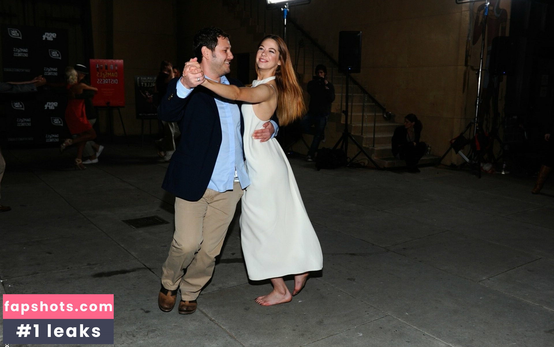 Analeigh Tipton gallery photo #5