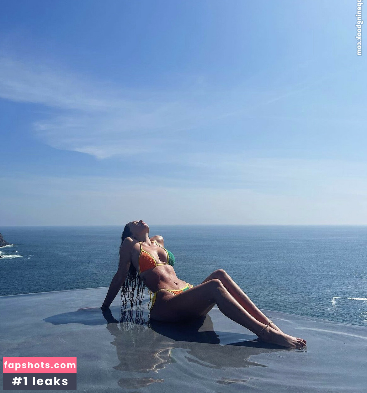 Anastasia Karanikolaou gallery photo #280