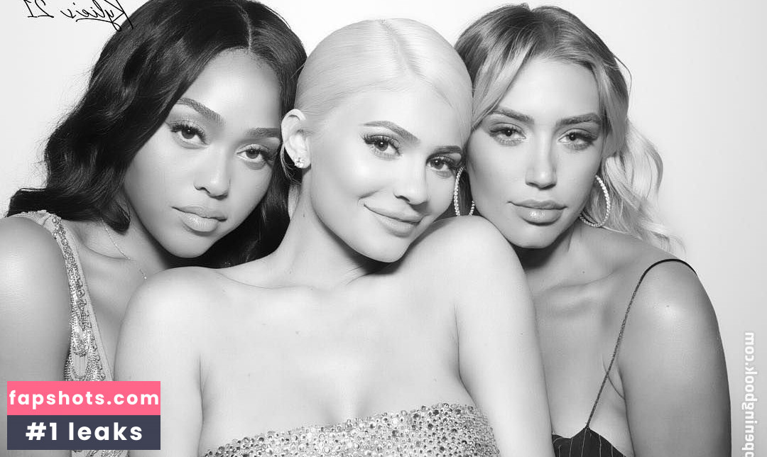 Anastasia Karanikolaou gallery photo #511