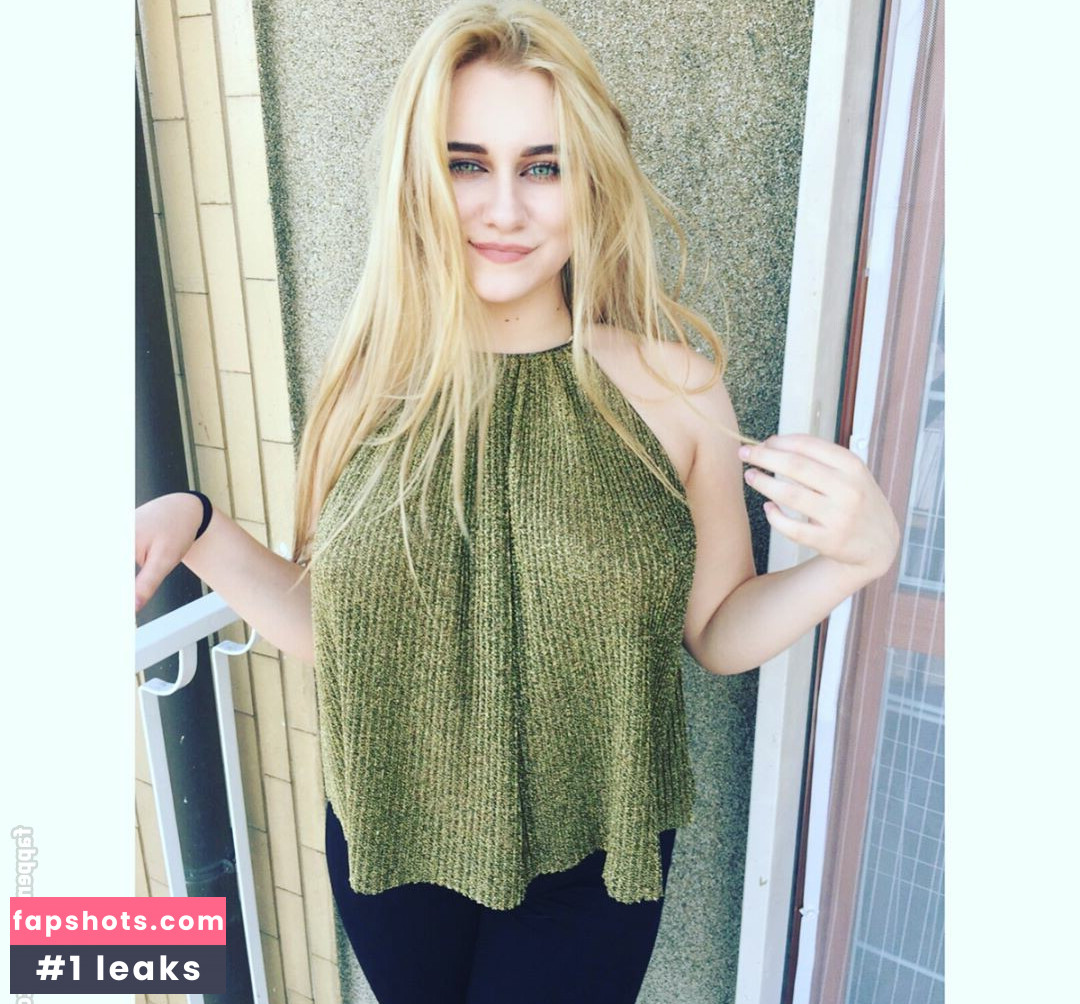 Anastasia Ticus gallery photo #40