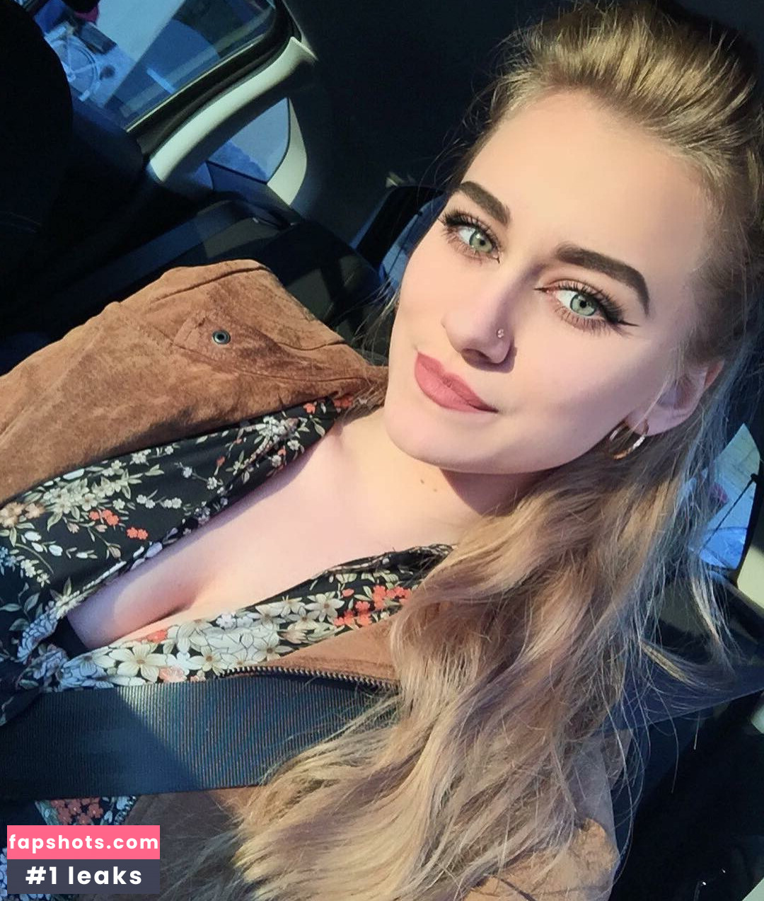 Anastasia Ticus gallery photo #52