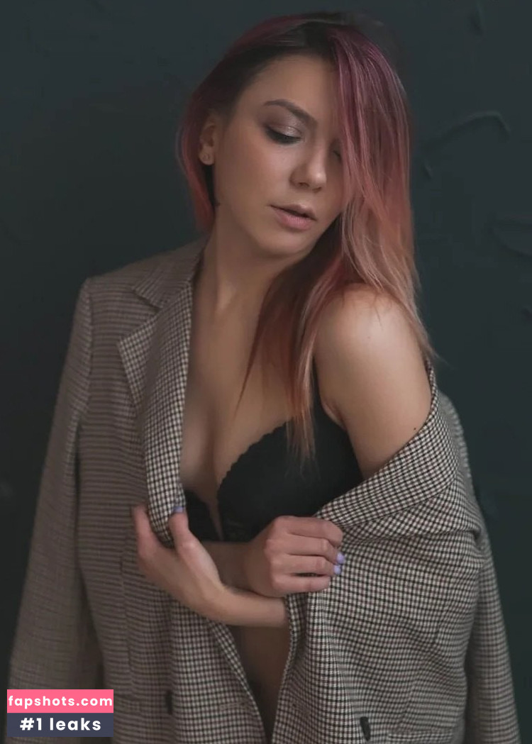 Anastasia Trepleff gallery photo #25