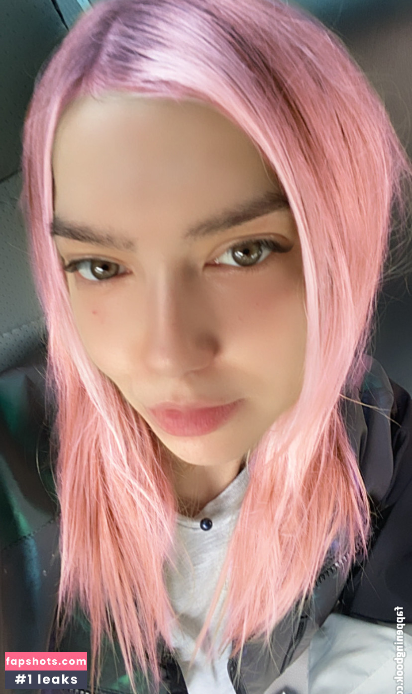 Anastasia Trepleff gallery photo #42