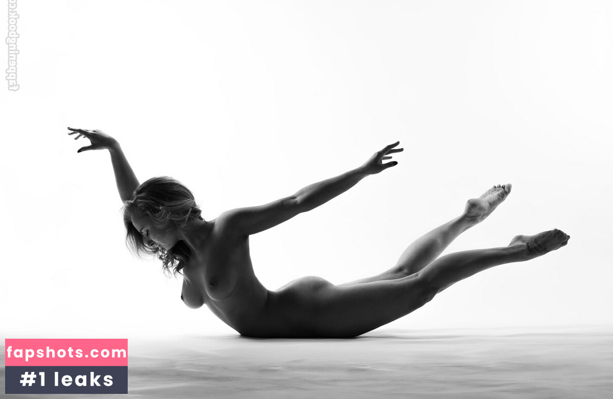 Anastasia Zavistovskaya gallery photo #26