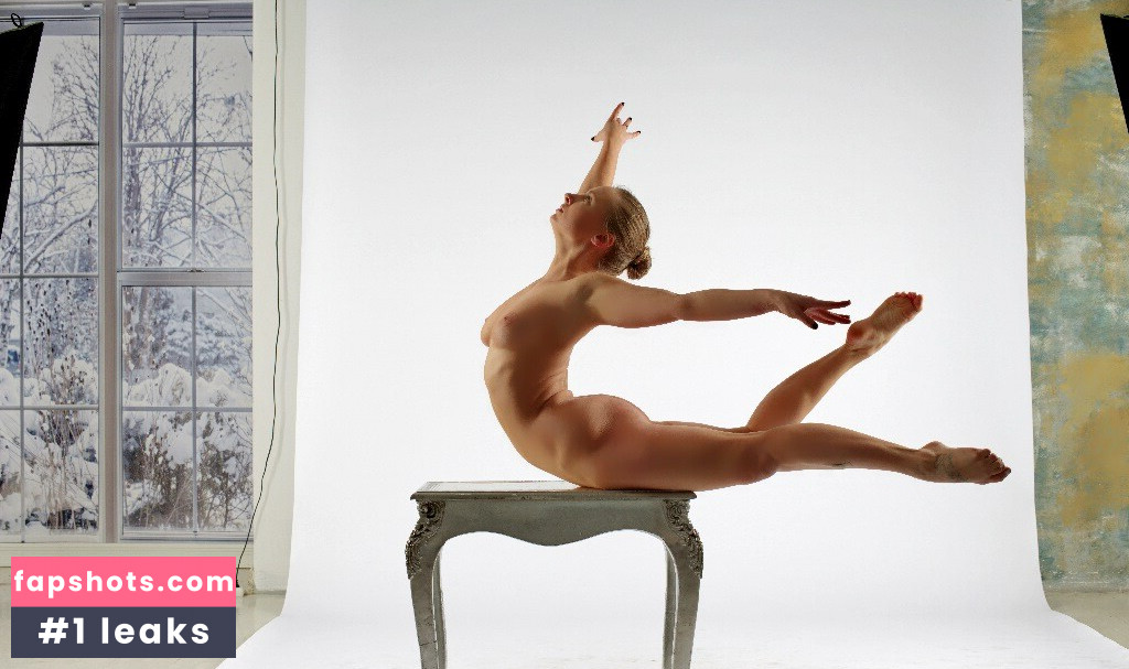 Anastasia Zavistovskaya gallery photo #36