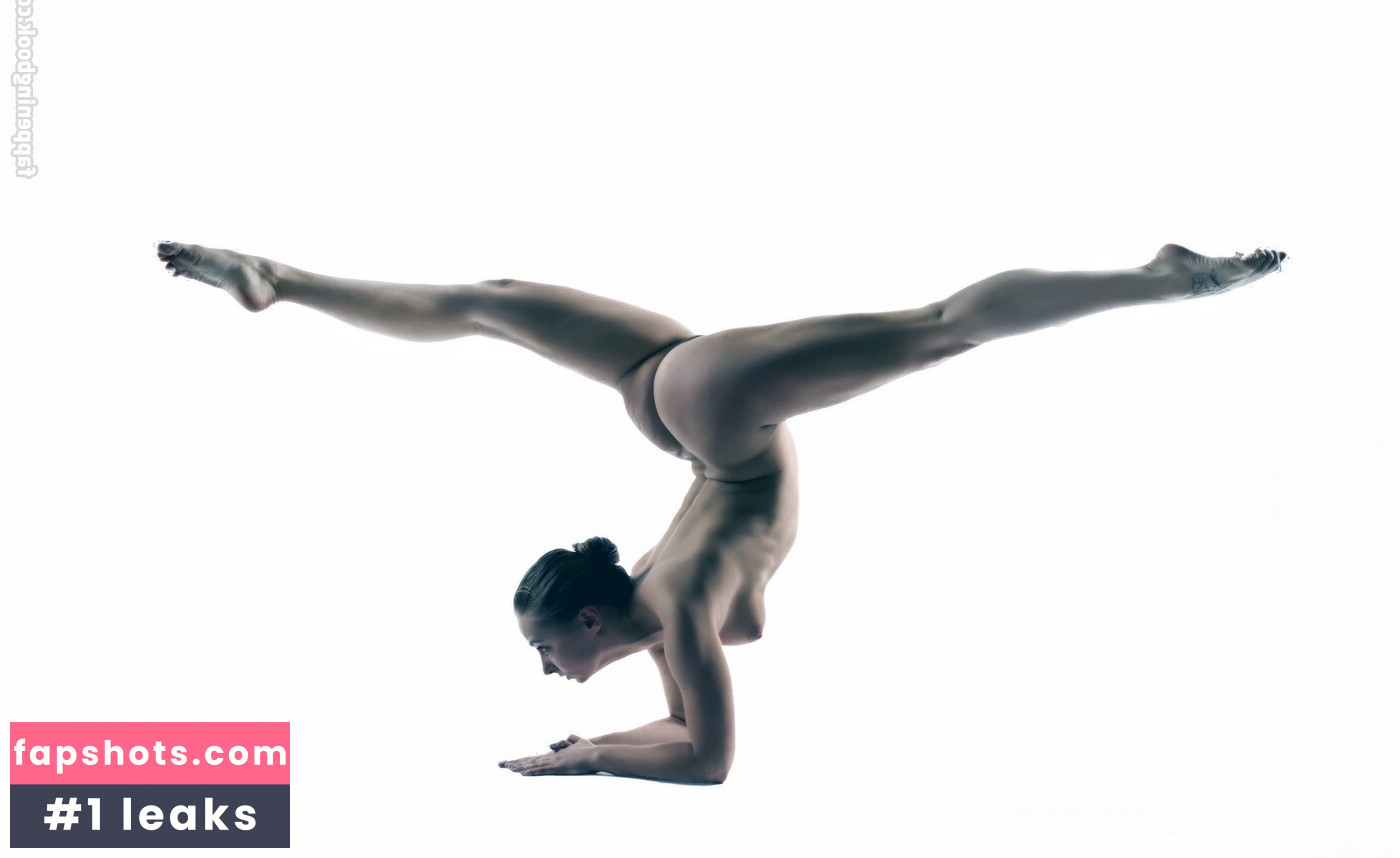 Anastasia Zavistovskaya gallery photo #38